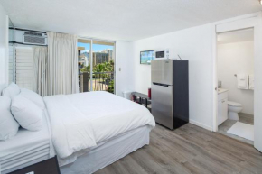 Cozy Studio with a Lanai in the Heart of Waikiki
